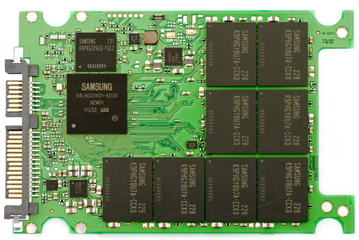 그림 2: 삼성 SSD 840 Pro (512 GB)